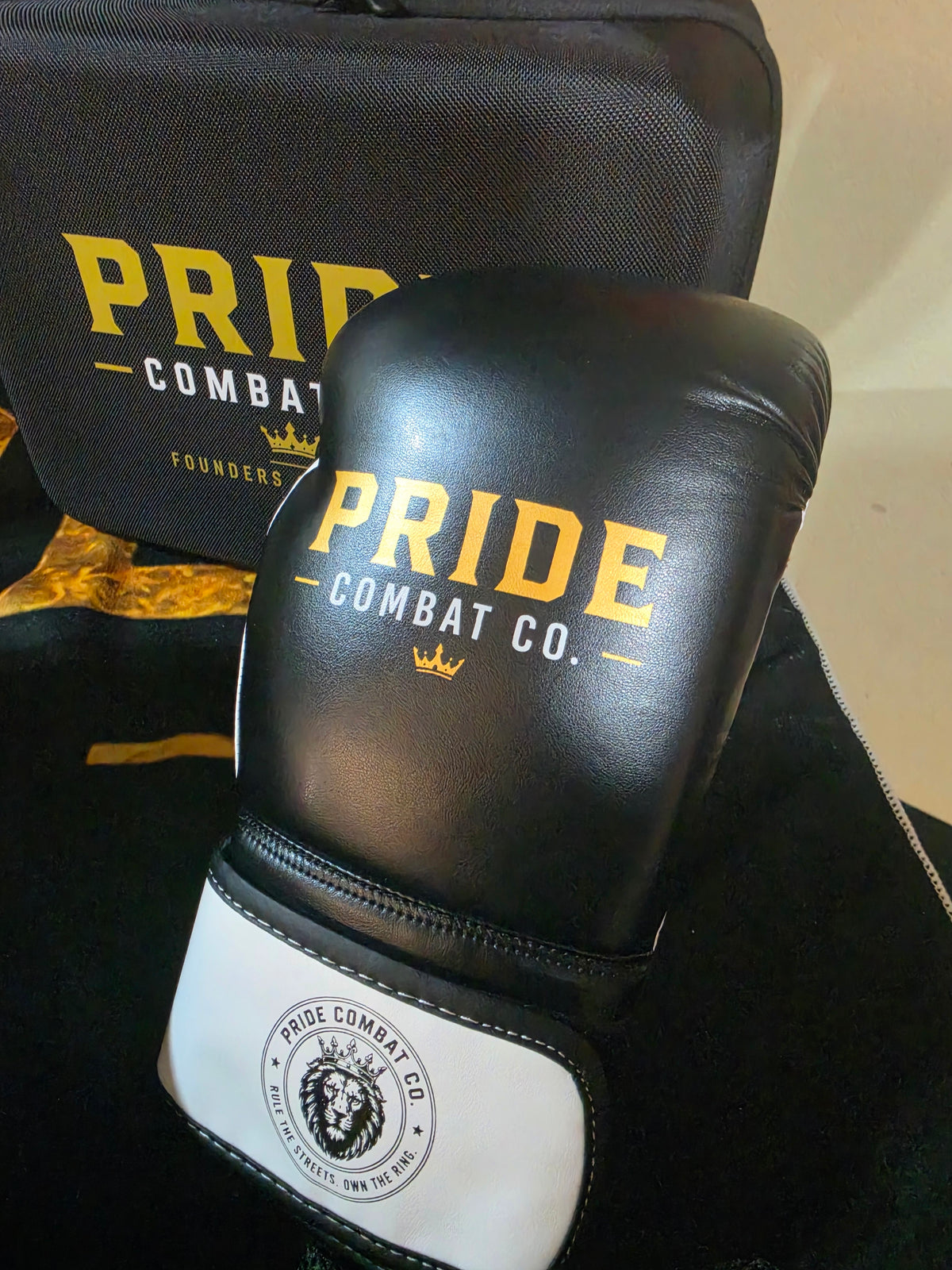 12oz Founders Gloves